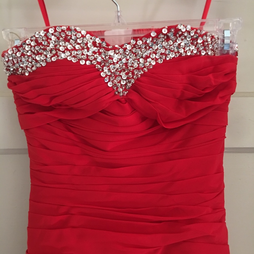 Dress - Picture 2 of 3